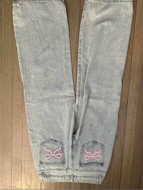 Edikted Bow back Light Wash Women’s women’s Jeans